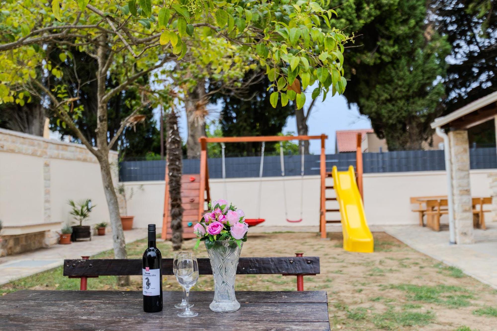 Apartments Lorena Privlaka  Εξωτερικό φωτογραφία